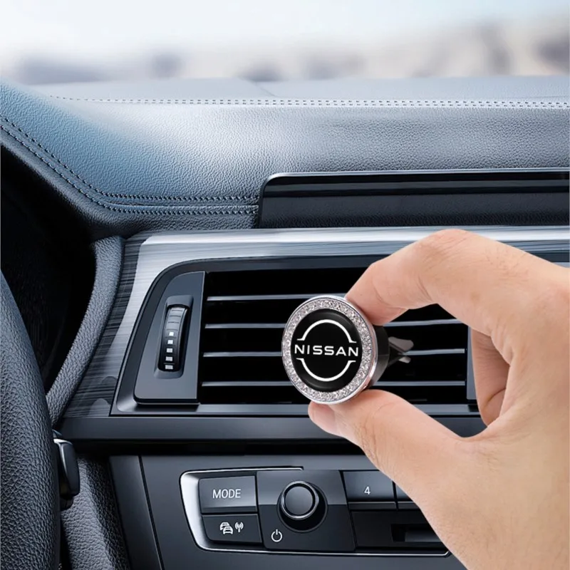 معطر سيارة الصلبة العطور مكيف الهواء تنفيس جبل كليب لنيسان قاشقاي جوك بولسار سنترا ألتيما باترول ميكرا روج