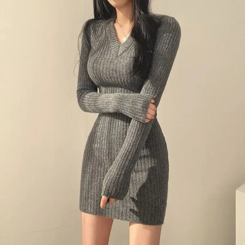 Dzianinowa sukienka damska Slim Sexy Bodycon Dress V-Neck Long Sleeve Dress Solid Casual Midi Sweater Dress For Women 2024 Autumn Winter