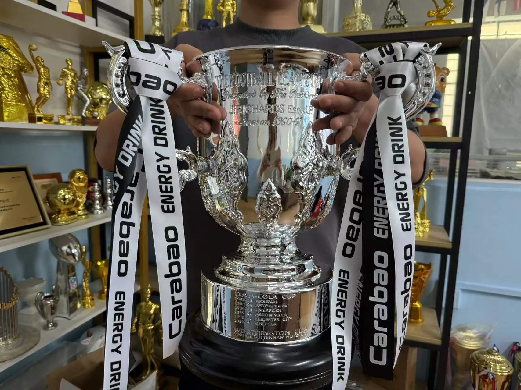 كأس نيوكاسل يونايتد وينرز 2025 كأس الكأس 2025 EFL كأس كاراباو طبق الاصل كأس الكأس الفائزين كأس 1:1 الحجم الحقيقي #4