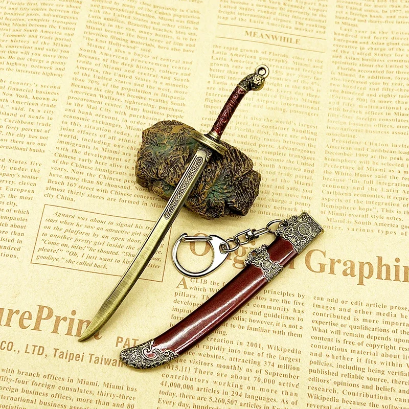 13cm Chinese Style Red Blade Keychain Ancient Full Metal Weapons Miniatures Home Ornament Crafts Collection Toy for Male Boy Kid