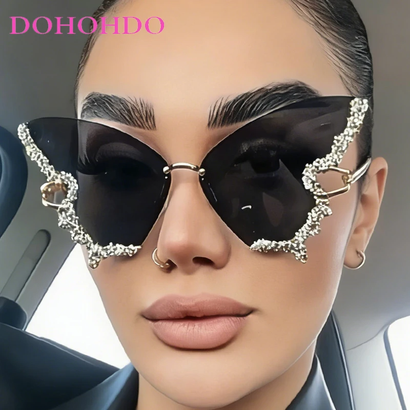 

Fashion Luxury Diamond Butterfly Frame Women Sunglasses Trendy Men Metal Sunglass Summer Travel Photography Female Eyewear UV400