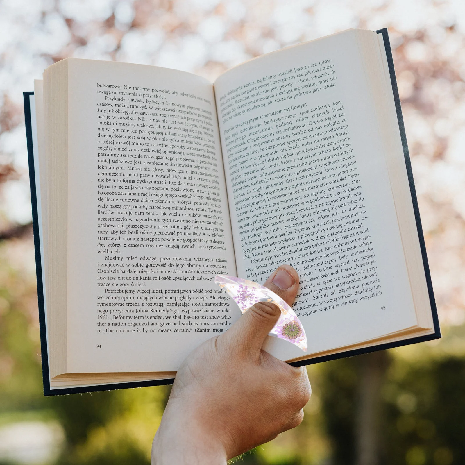 2Pcs Book Page Holder Premium Transparent Reading Thumb Ring with Smooth Texture for Comfortable One-Handed Reading Page