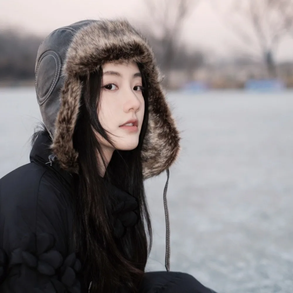 

Женская и мужская кожаная зимняя шапка-траппер на подкладке из искусственного меха, защита ушей, лыжная ушанка, ветрозащитная утолщенная теплая снежная шапка с ушками