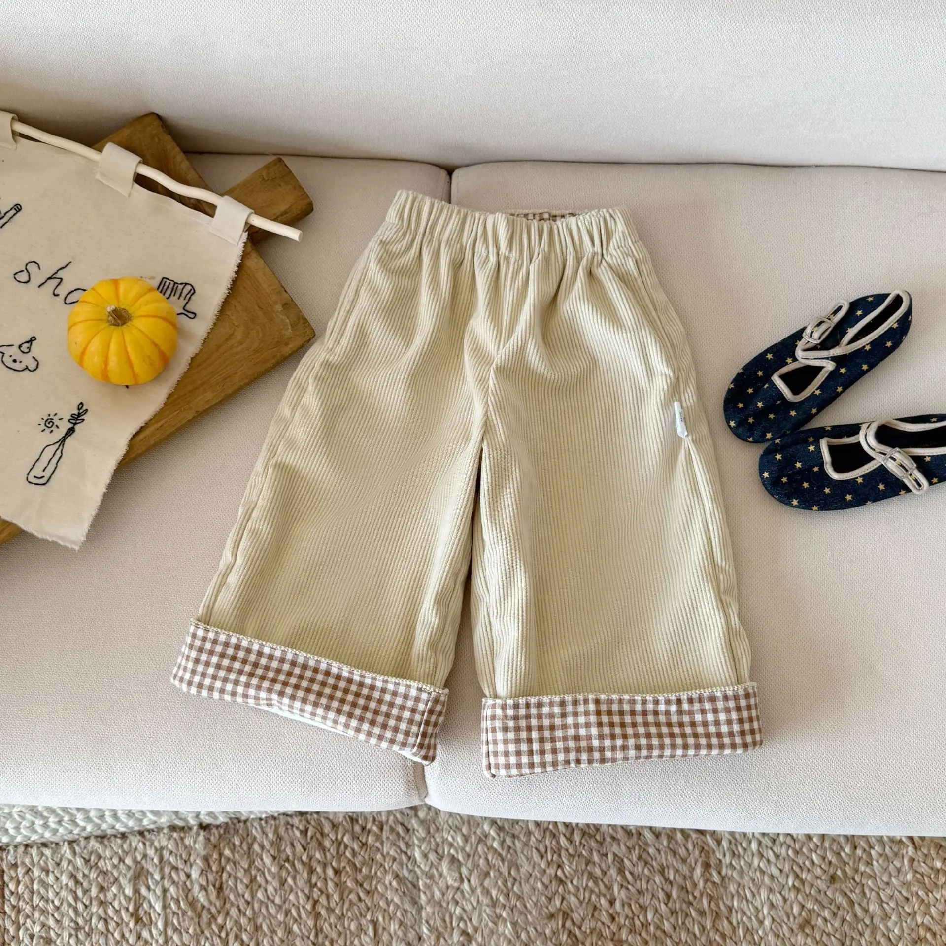 

New autumn baby clothing for 0-3 years old, plaid stitching straight trousers, apricot corduroy trousers