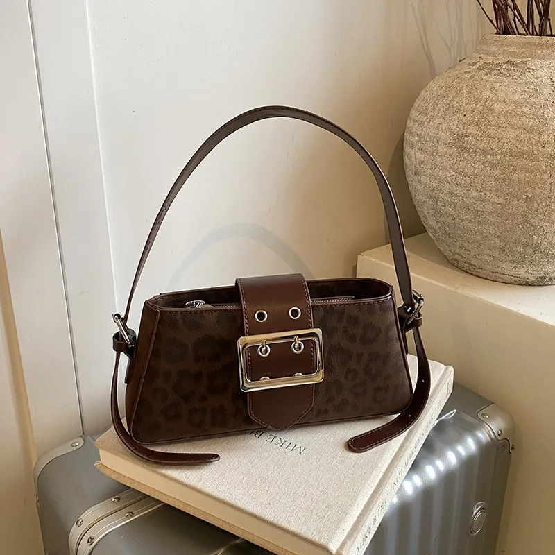 

2025 Versatile Square Bag, Women's Shoulder Crossbody Purse, Minimalist Day to Night Tote, Chic Sling Bag, Textured Top Handle