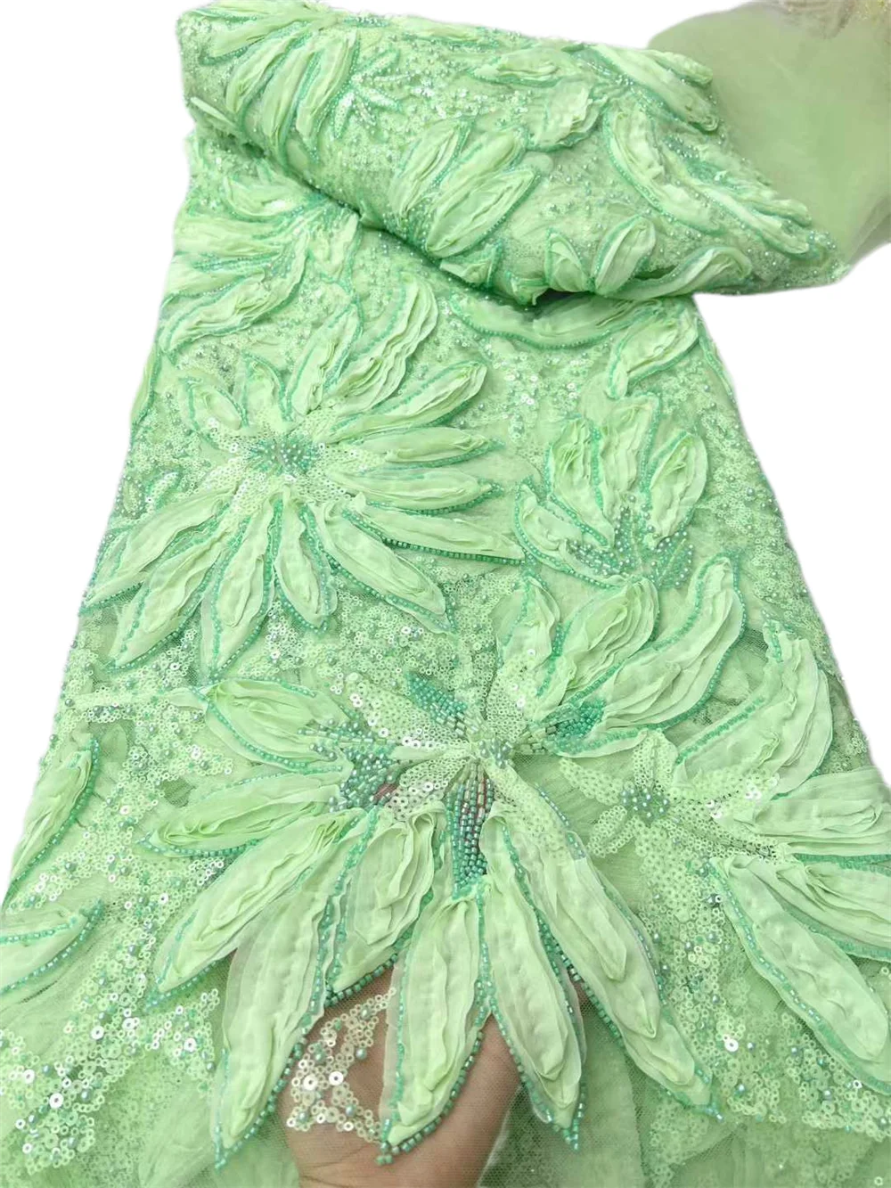 

Роскошная женская африканская 3D кружевная ткань ручной работы с цветком 2026 Высококачественная французская кружевная ткань с блестками и бисером для шитья свадебных платьев