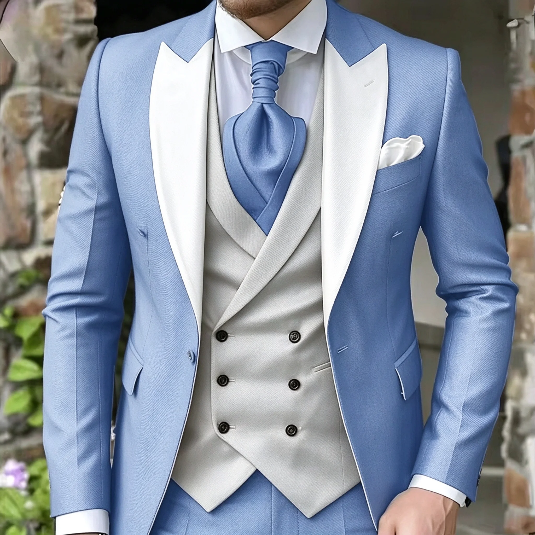 Men Suit White Classic 3 Pieces Wedding Suits Set Fashion Men Business Tuxedo Peaked Lapel Groomsmen Blazer Pants Vest