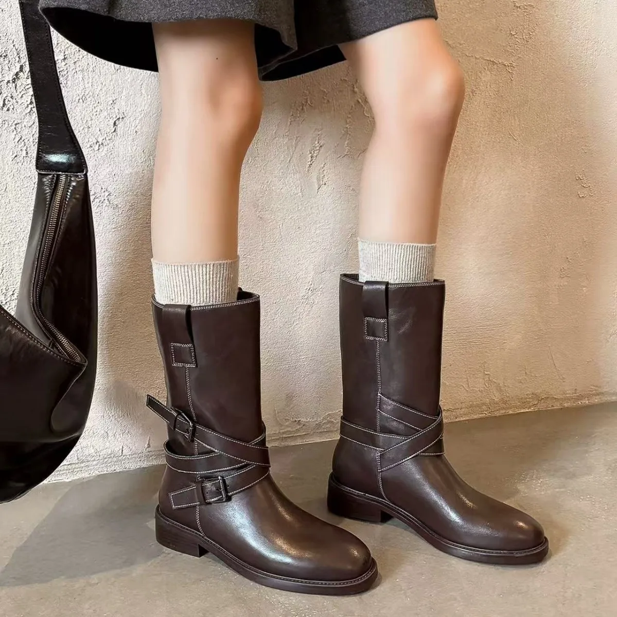 

Retro Winter Women Biker Boots Fashion Belt Buckle Women Elegant Platform Flats Short Booties Casual Women Knight Booties