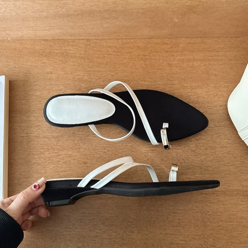 ฤดูร้อนคลิป Toe Flip Flops รองเท้าแตะหญิงเซ็กซี่ Pointed Toe สายบางโรมันผู้หญิงรองเท้าแตะ PLUS ขนาดรองเท้าชายหาดกลางแจ้งผู้หญิง