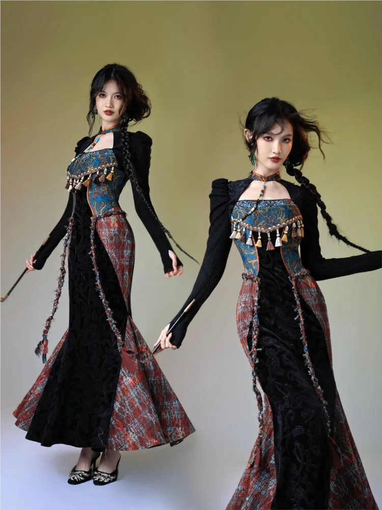 

Ethnic style carved velvet cheongsam dress