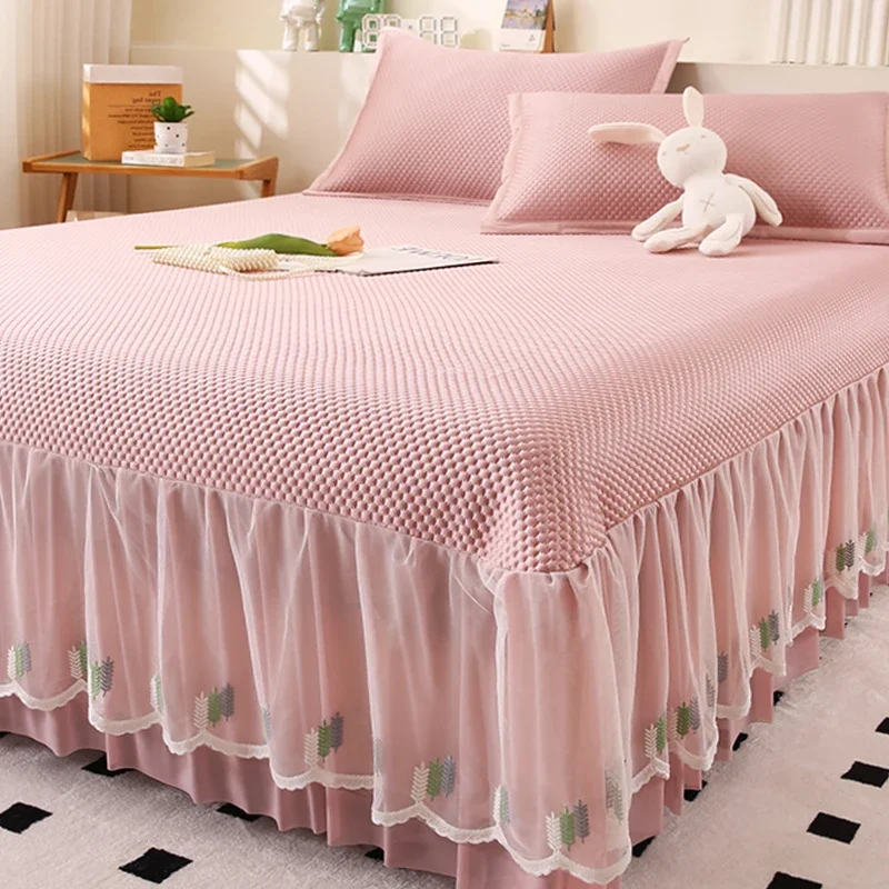 3pcs Set Raw Cotton Soft Bedspread Bed Romance Dust Protector Cover Embroidery Lace Edge Bed Skirt with 2pcs Pillowcase 6.6 FT