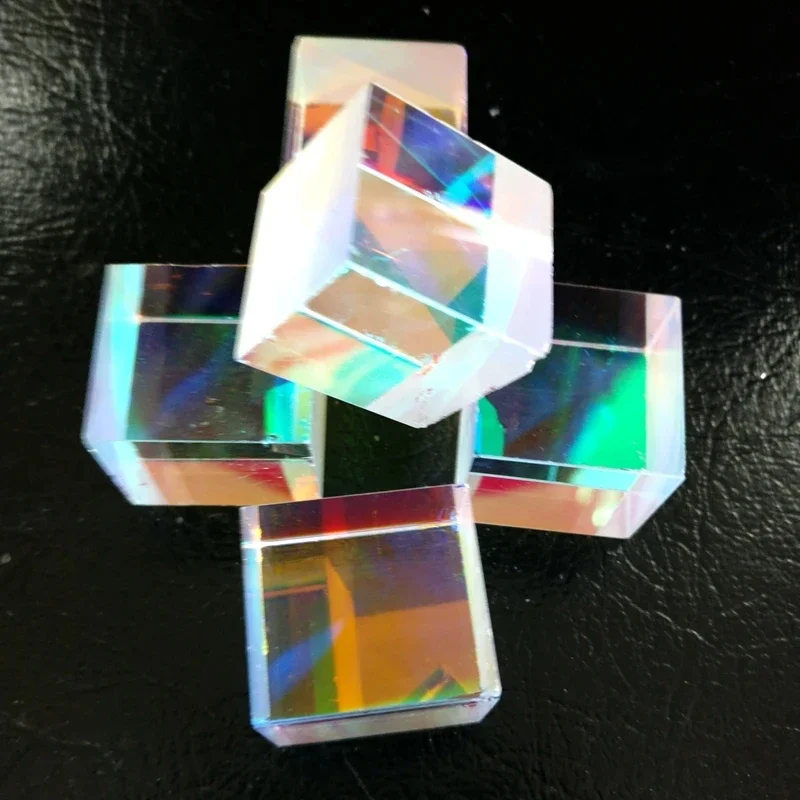 

Defective Optical Glass Prism, Dichroic X Cube, Combiner Splitter, Jewelry Physics Teaching, 22x23mm, 10Pcs Rainbow Light Cube