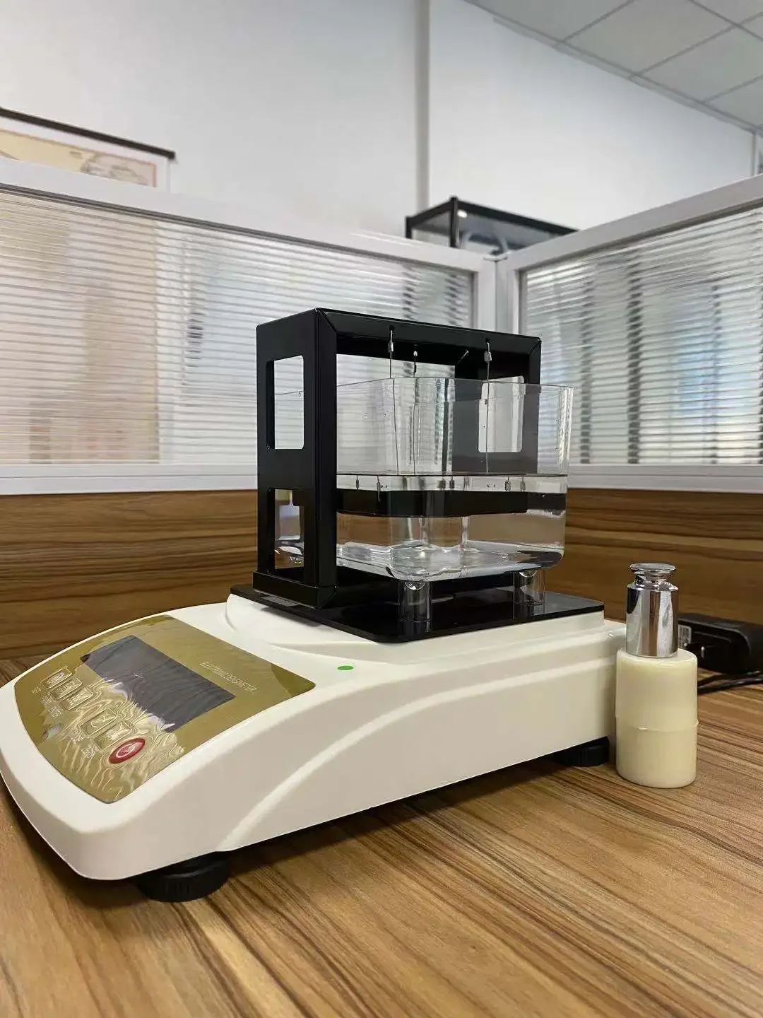 جهاز اختبار كثافة البلاستيك المطاطي الإلكتروني مسحوق الجسيمات مقياس الجاذبية المحددة القراءة المباشرة الصلبة