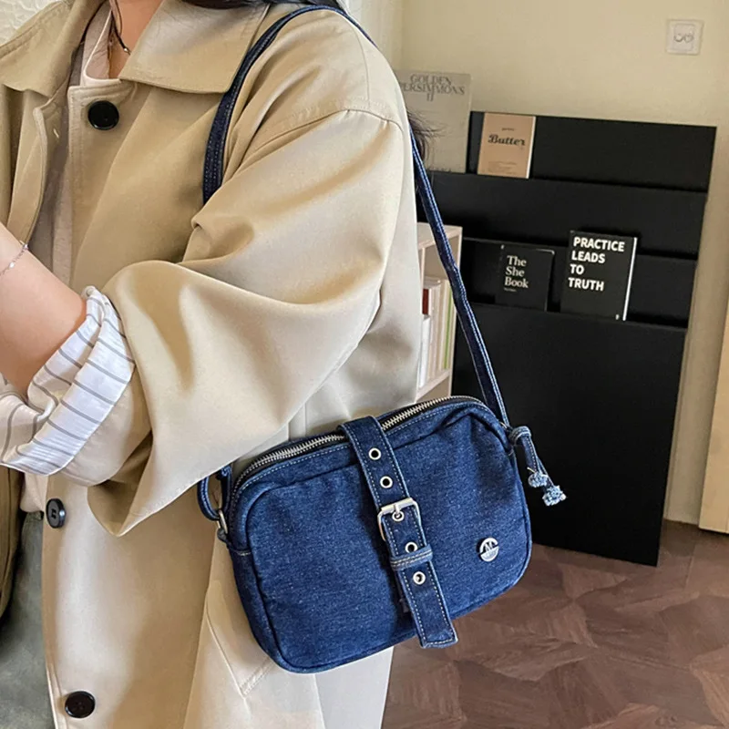 

Vintage Denim Camera Bag with Metal Buckle Strap Mini Crossbody Purse Zipper Shoulder Handbag for Women Daily
