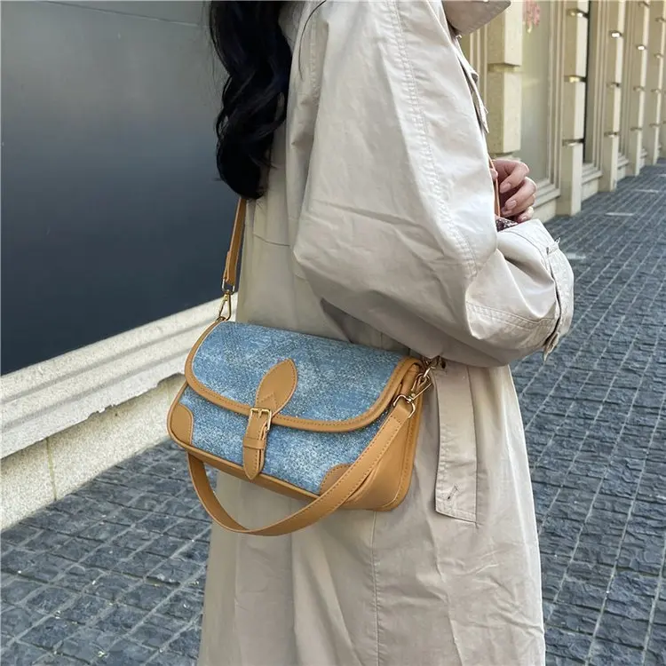 

Women's Vintage Denim Messenger Bag 2026 New Arrival Leather Trim Buckle Decor Elegant Shoulder Handbag