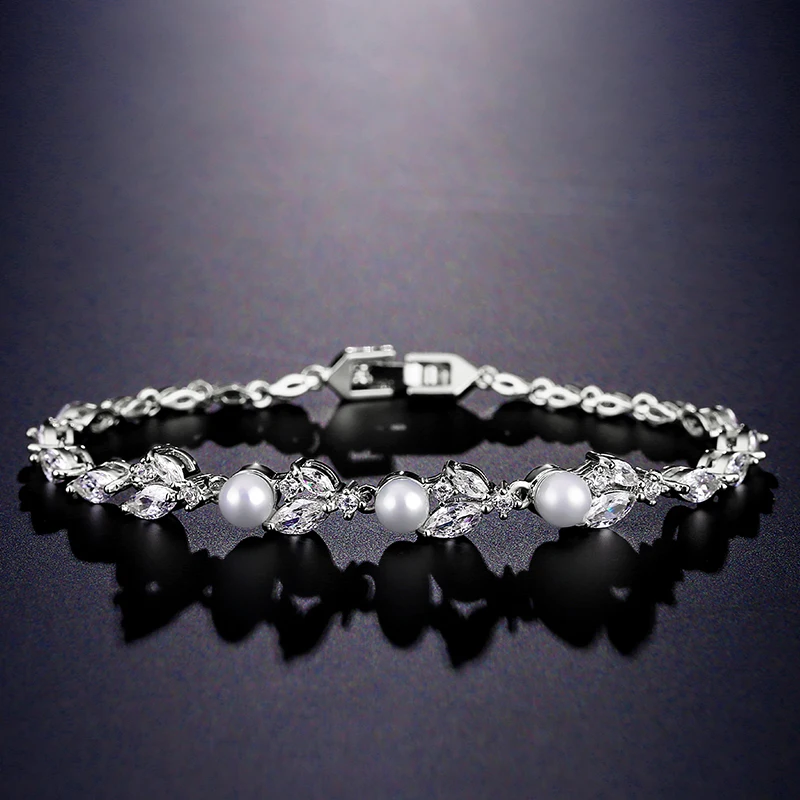 ZAKOL Neue klassische Blatt-Zirkon-Imitationsperlen-Charm-Armbänder für Frauen, Hochzeit, Braut-Armband, weiblicher stilvoller Schmuck – Detail 5
