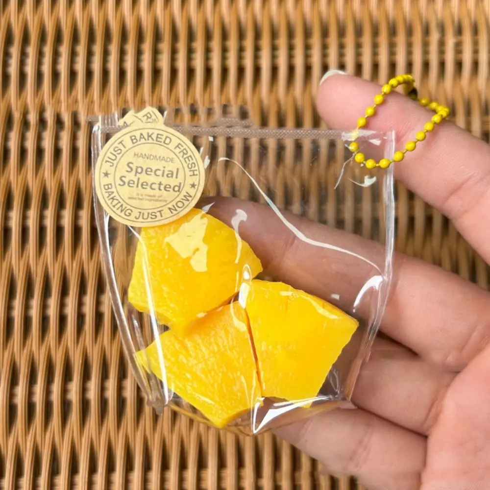 Simulation Fruit Bag Squeeze Toys Mini Blueberry Strawberry Kiwi Super Soft Pinch Decompression Toy Silicone Cartoon Fidget Toy