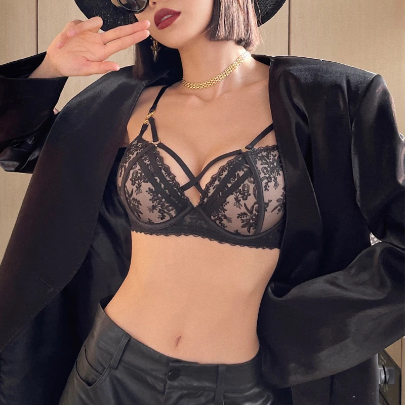 

Sexy Hollow Women Underwear Set Lace Embroidery Deep V Brassiere Classic Bandage Push Up Bra Set Romantic Black Female Lingerie