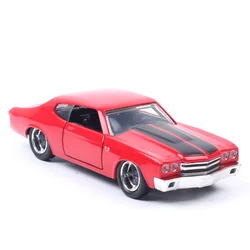 1:24 Chevrolet CHEVELLE SS Diecast Scale Alloy Sports Car 1970 Simulation Car Model Toy Souvenir Ornaments Crafts Gift Z2