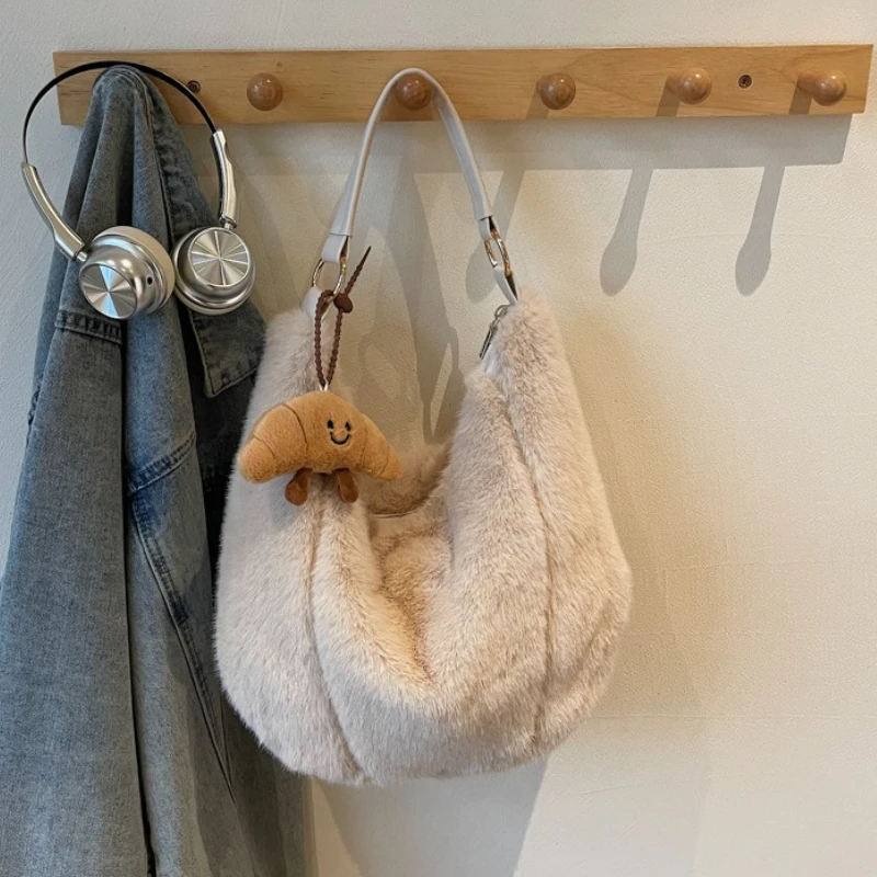 

Soft Fluffy Textured Casual Hobo Bag Women Simple and Versatile Shoulder Bag Winter Commuter Large Capacity Storage Bag