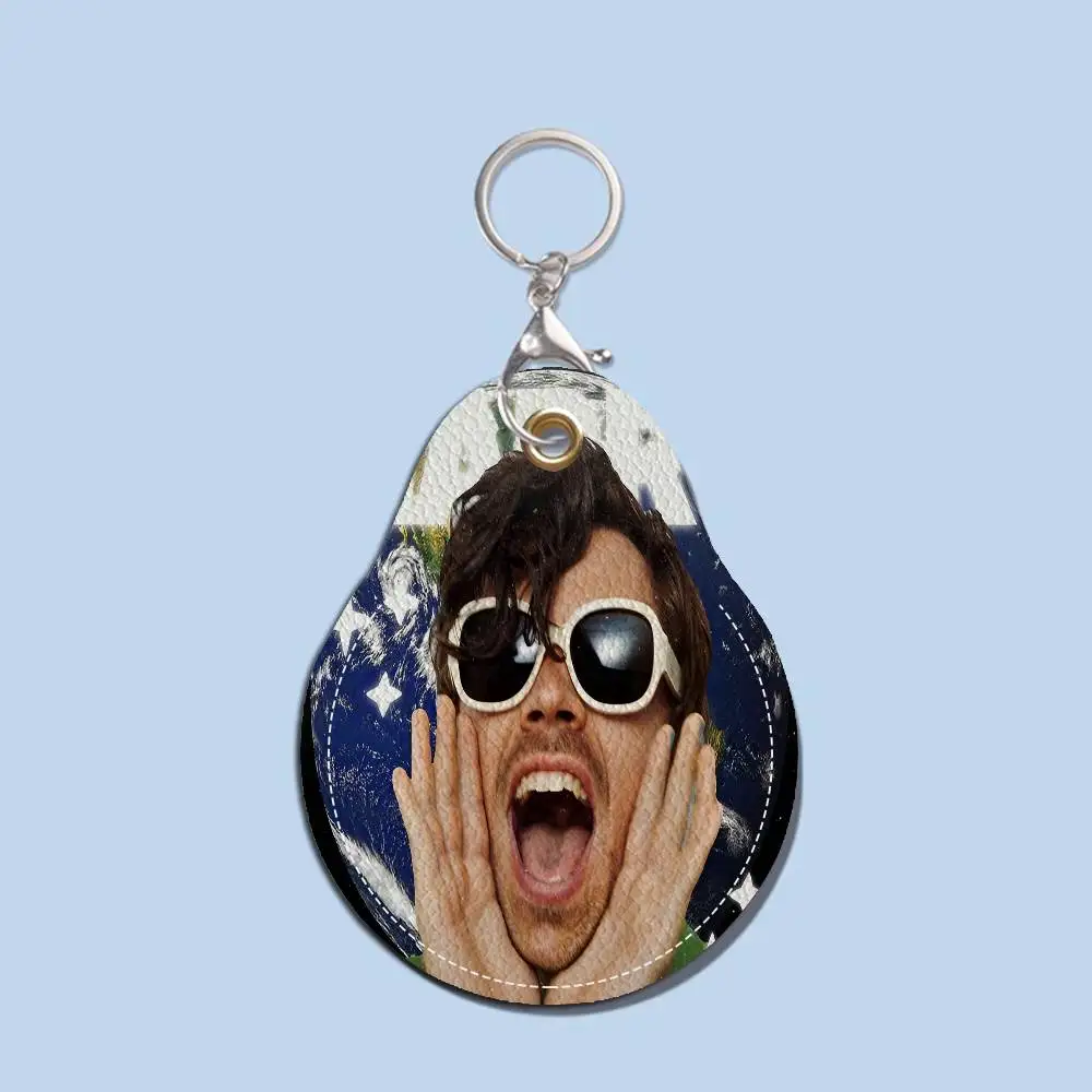 مغني البوب الشهير H-Harris_Styles سلاسل المفاتيح المستديرة للنساء بولي Leather الجلود الفراغات حلقات المفاتيح مثالية لهدايا العيد ومفضلات الحفلات #5