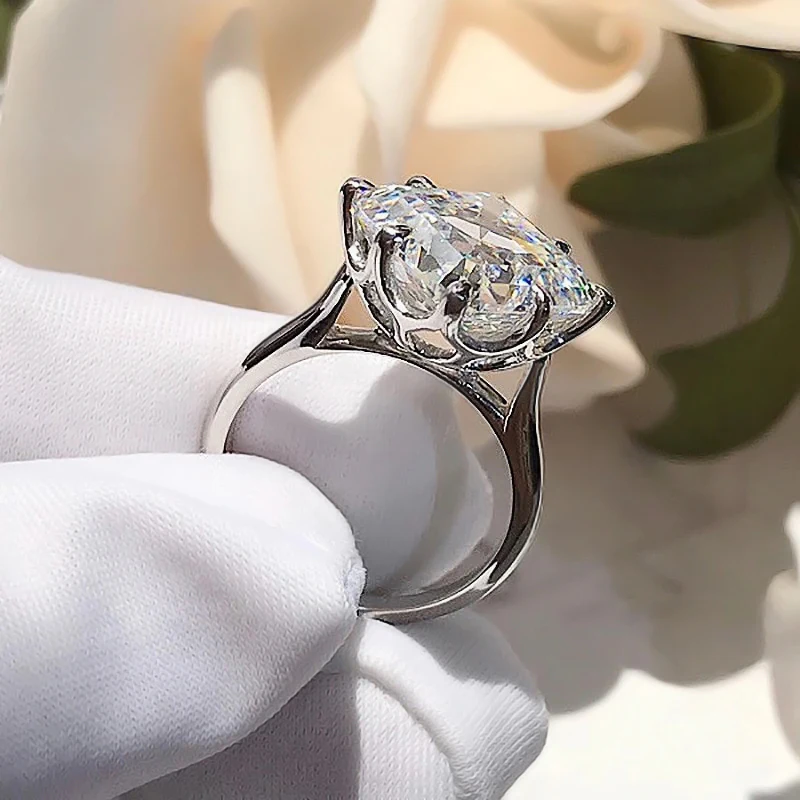 Huitan Big Princess Square Cubic Zirconia Crystal Rings dla kobiet Luksusowe modne akcesoria ślubne Moda Biżuteria zakontraktowana