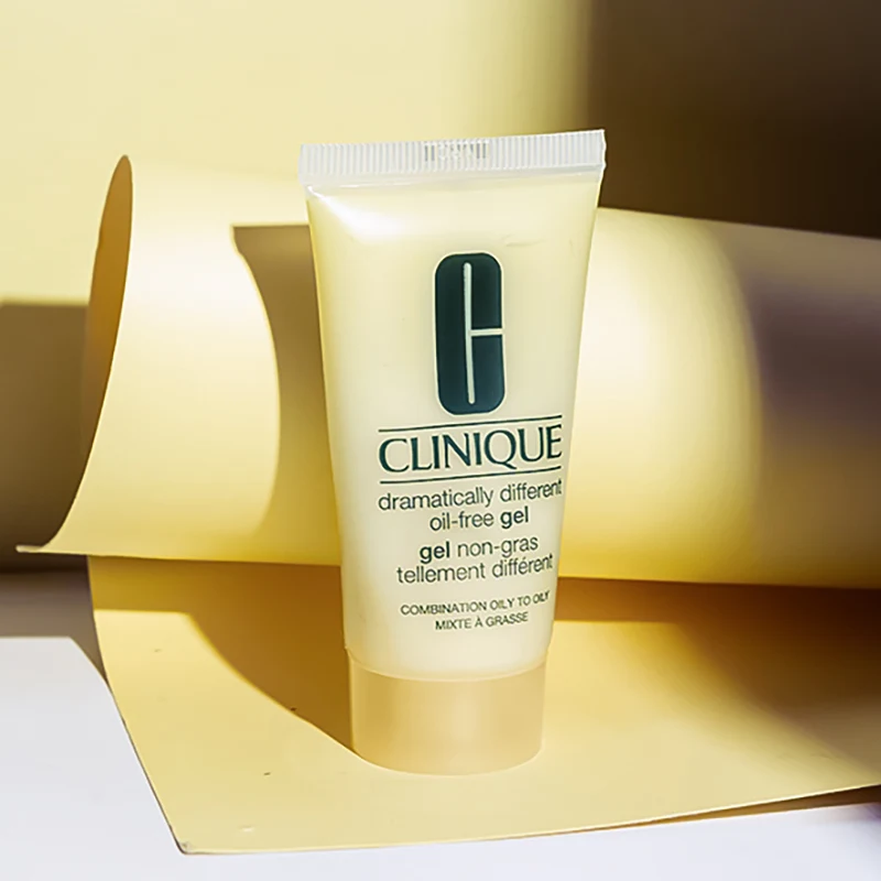 

Clinique Драматически разные увлажняющие лосьоны + с насосом — 1,01 FL.OZ./30 мл — очень сухое и сухое сочетание