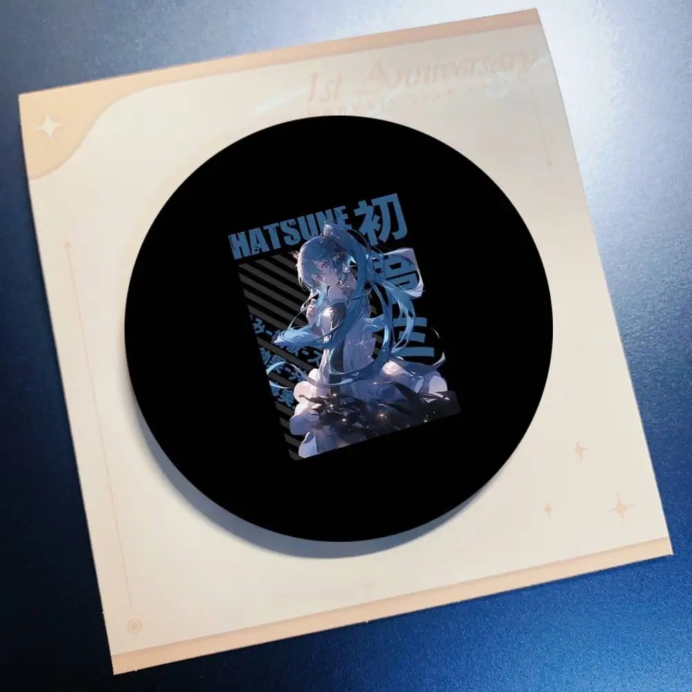 1pc-vocaloid-h-hatsune-mikus-emblemas-anime-redondo-laser-emblema-dos-desenhos-animados-broche-roupas-mochila-acessorios-lapela