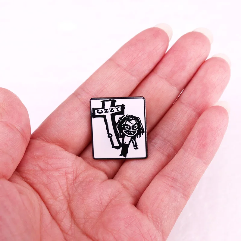 الإبداعية أسود أبيض الفرقة شارة مجموعة الموسيقى أيقونة سلسلة بروش المغني أغنية الطرفية التلبيب دبوس طوق مجوهرات الأزياء المشجعين هدية