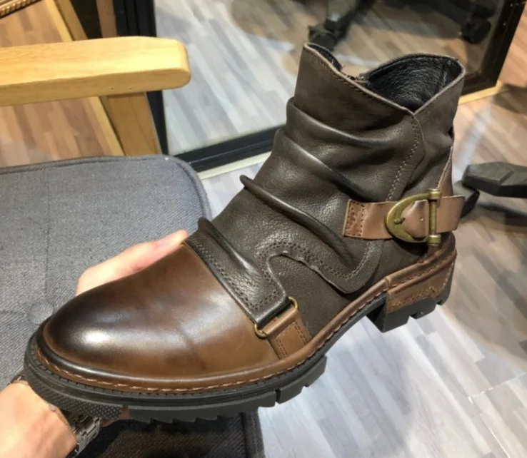 Stivali da uomo medievali scarpe tacco quadrato Top alto scarpe da uomo retrò testa tonda cavaliere stivali rinascimentale vittoriani