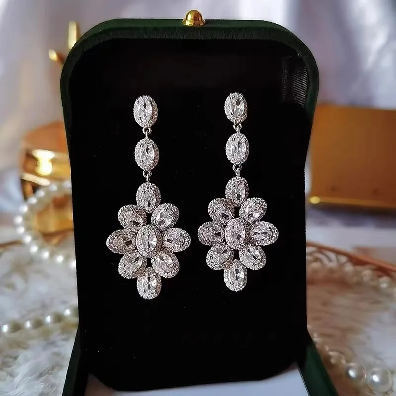 

New European and American Heavy Industry Luxury Three Dimensional Flower Earrings with Micro Inlaid Diamond Earrings