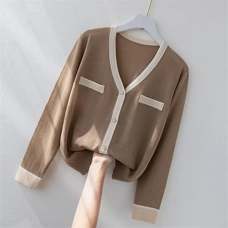 Vintage Autumn Sweaters New Women's V-Neck Contrast Color Single Breasted Simplicity Versatile Loose Long Sleeve Knitting Tops