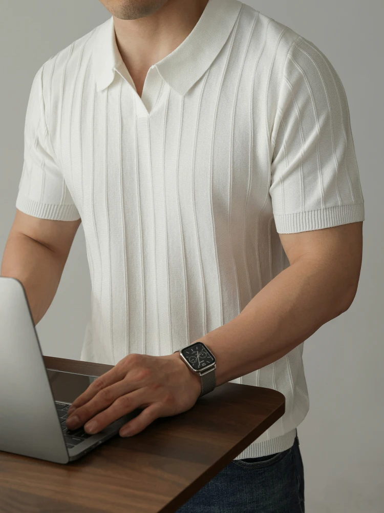 Oriole Men's Casual Business Knitted Breathable Short Sleeve  Shirt V-Neck Lightweight Summer  Light Luxury