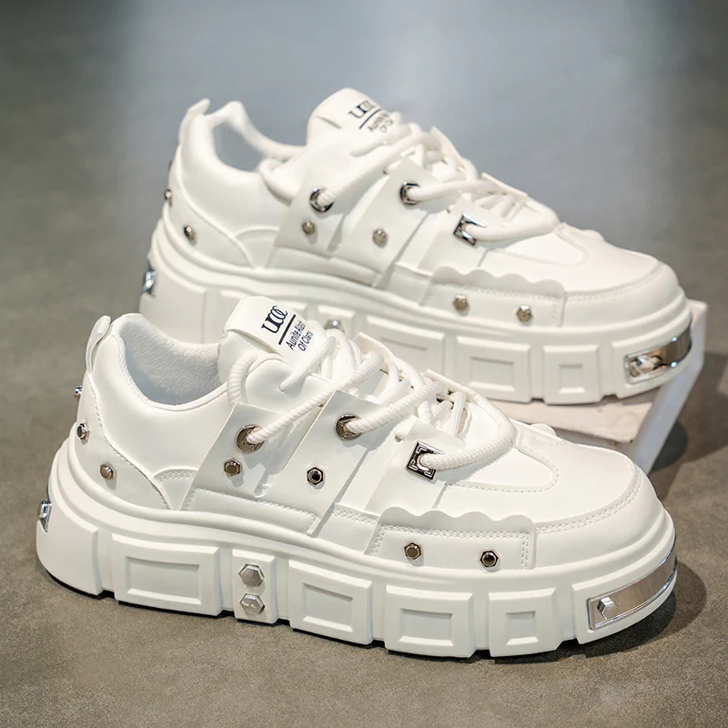 

Autumn Fashion Original Men's Skateboarding Shoes Niche Design Sports Shoes Thick Soled Height Increasing Casual Sports Shoes