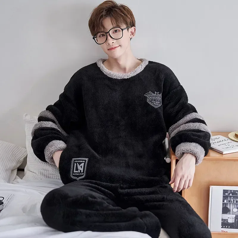 การ์ตูนเด็กสําหรับชุดเสื้อผ้าชายชุดนอนชุดนอนรูปแบบชุดนอนน่ารักเสื้อกันหนาวผู้ชายฤดูหนาวกํามะหยี่หนา Flannel