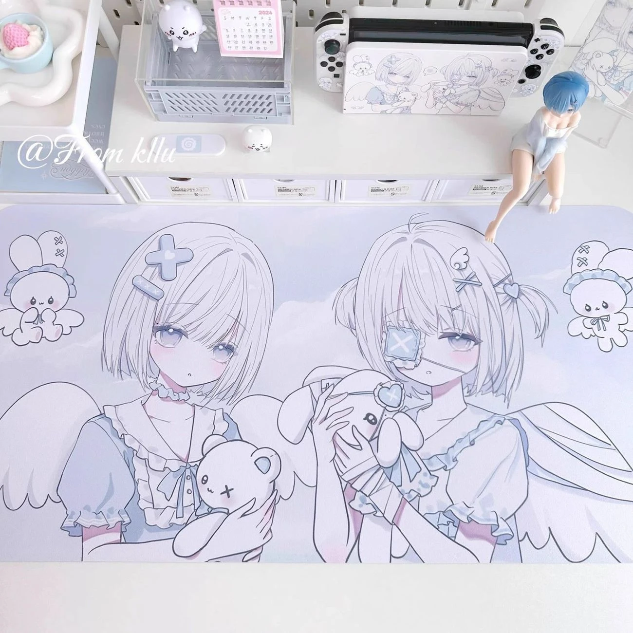 Cute Anime Blue Angel Wing Girl Y2K Pu Leather Mouse Pad Waterproof Desk Mat Protective Game Keyboard For Dorm Vanity Table Mat