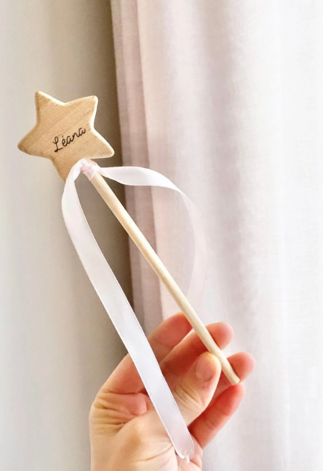 Personalized Gift Magic Wand Star Wooden Girl Wand, Kids Party Favor Flower Girl Gift Party Bag Filler, Gift for Girl