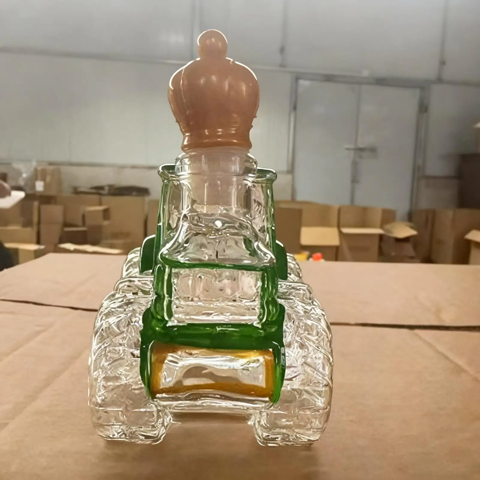 300ml Liquor Decanter Tractor Design Drink Container Vodka Whiskey Bottle Dispenser For Bourbon Drinks Beverages Family