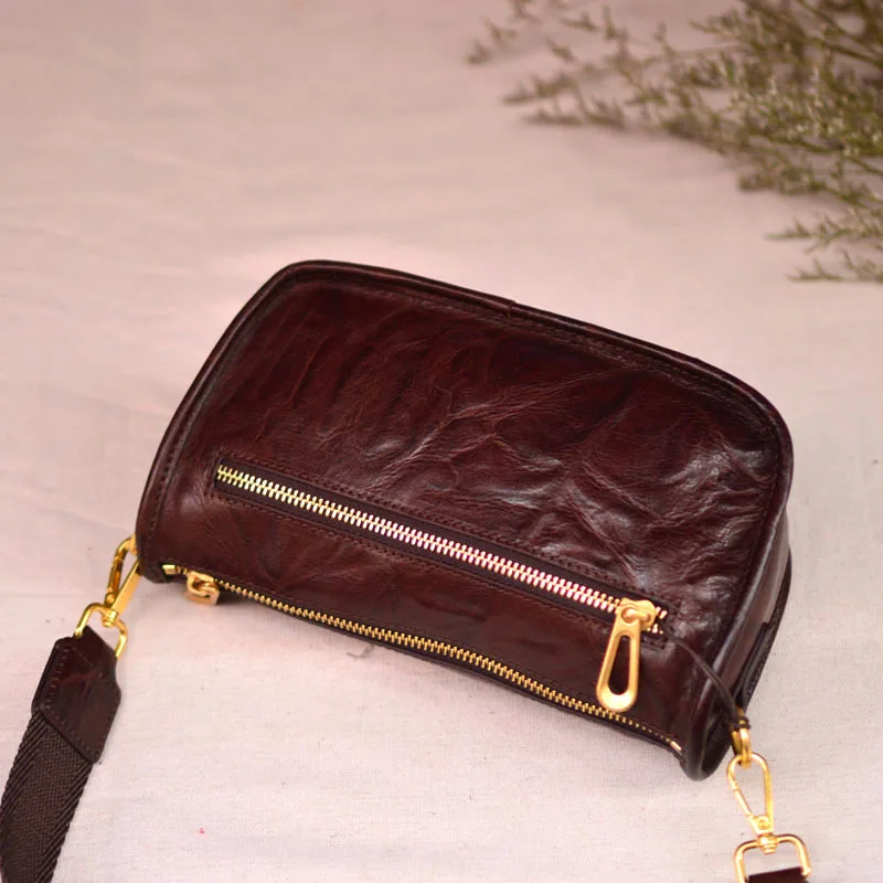 

AETOO Forest lady's new retro wide shoulder strap leather female baotou layer cowhide single shoulder crossbody bag niche