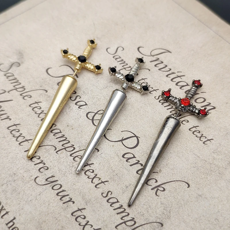 Vintage Dark Gothic Kinitial Sword Brincos para Mulheres e Homens, Brinco Piercing Adaga, Jaqueta de Orelha, Punk Goth, Presente Da Jóia Do Dia Das