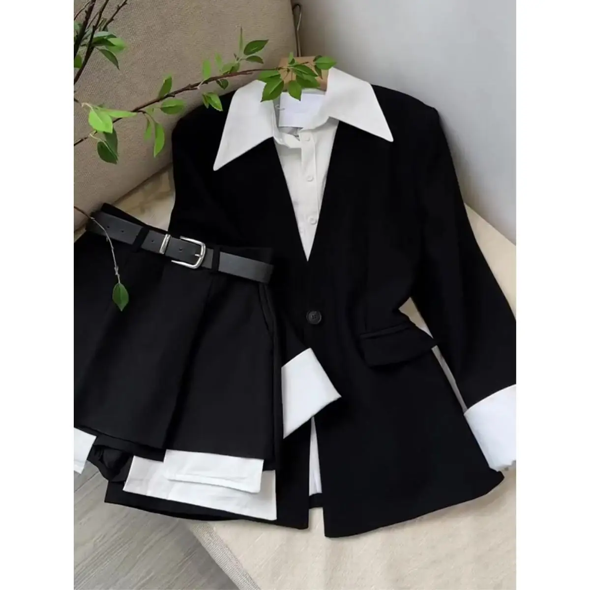 Korean Style Lapel Patchwork Long Sleeved Shirt Blazer Casual Shorts Two-piece Set Fashionable Women\'s Shorts Set