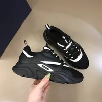 Couple's Running Shoes Thick Bottom Breathable Casual Sports Fashionable Summer Leisure Sneakers round Toe Non-Leather Material