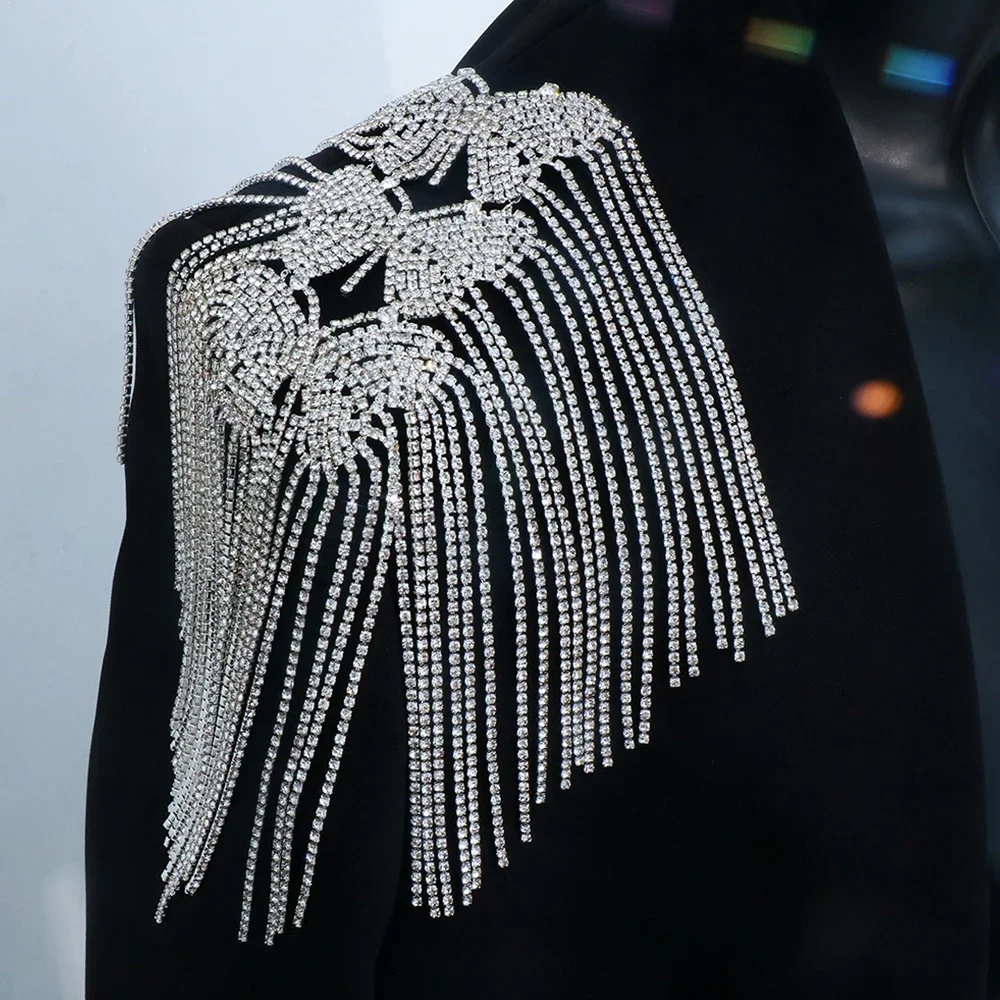 Butterfly Rhinestone Shoulder Board Badge Clothing Jewelry for Women Tassel Shoulder Pad Crystal Brooch Epaulet Decoration