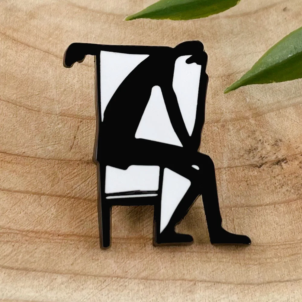 Kafka The Thinker Brooch Modern Minimalist Abstract Style Sketch Pin Lonely Portrait Creative Accessory Artistic Gift