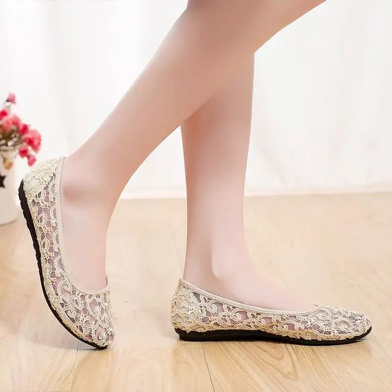 

2025 Summer low-cut women's tennis shoes, flat sole, comfortable, lightweight, casual, soft sole, lace-up casual shoes 34-41