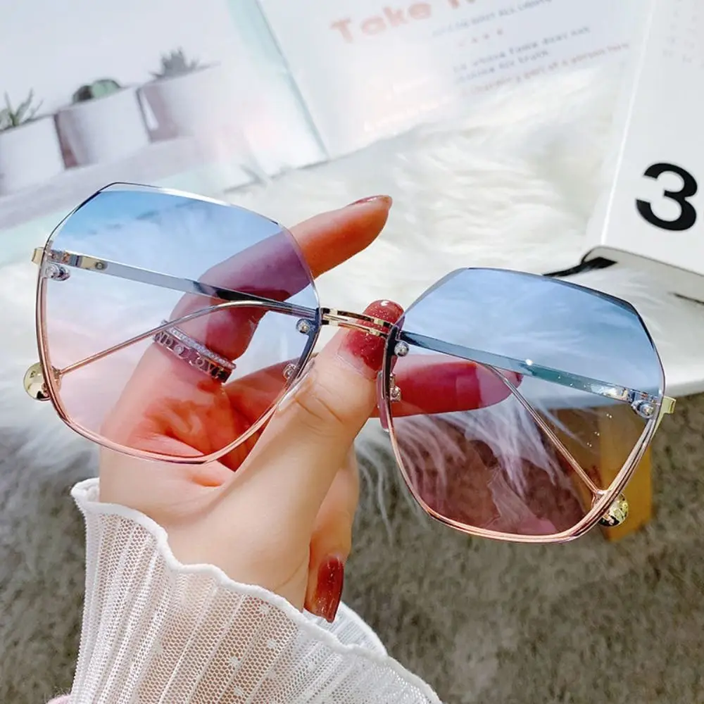 2024 Fashion Irregular Sunglasses Women Men Rimless Gradient Lens Sun Glasses Female Eyewear Outdoor Square Oversized Shades