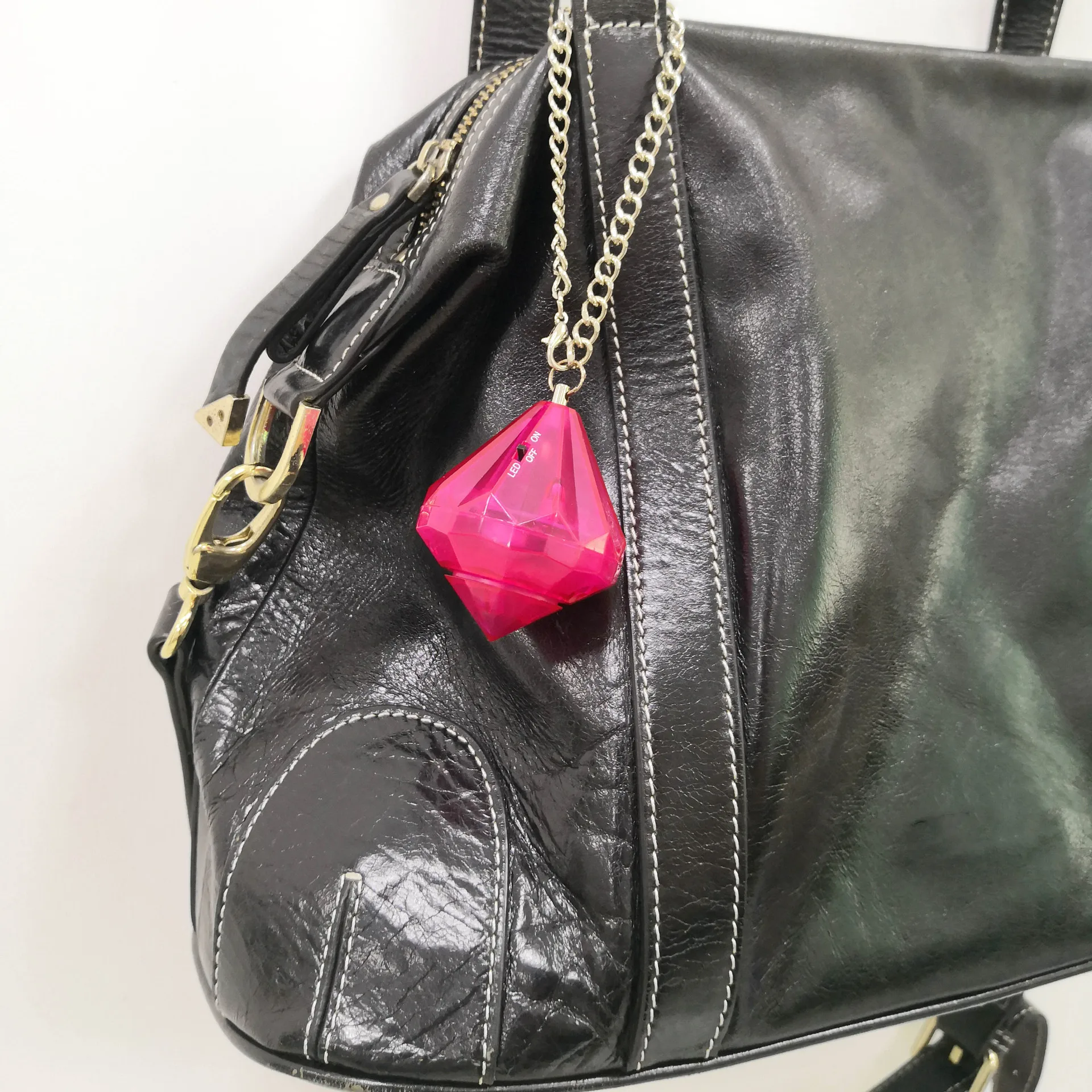 128dB Self Defense Alarm Keychain Personal Security Protection Alert Men Women Kids Universal Emergency Survival