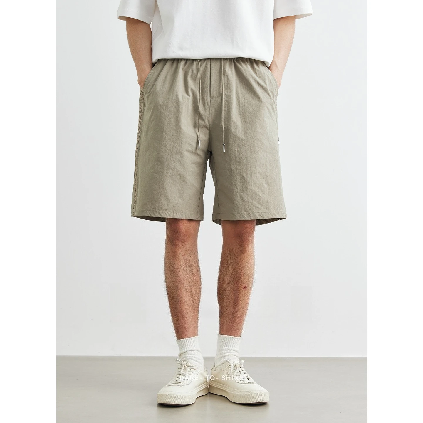 America Style Elastic Waist Casual Loose Shorts Men Summer Fashion Solid Color Simple Basic Fast Dry Outdoor Sport Short Pants