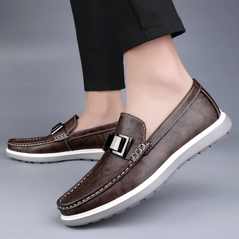 

Brand Men's Outdoor Comfortable and Casual Sports Leather Shoes High-quality Men's Cowhide Breathable and Non Slip Casual Shoes