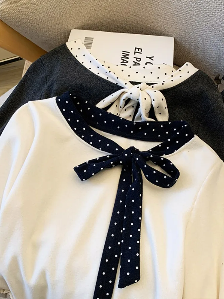 水玉模様の蝶ネクタイ付きロングスリーブTシャツ レディース 秋冬 バレエ風レース ベースシャツ トップス 韓国風 ルーズフィット ウォーキング...